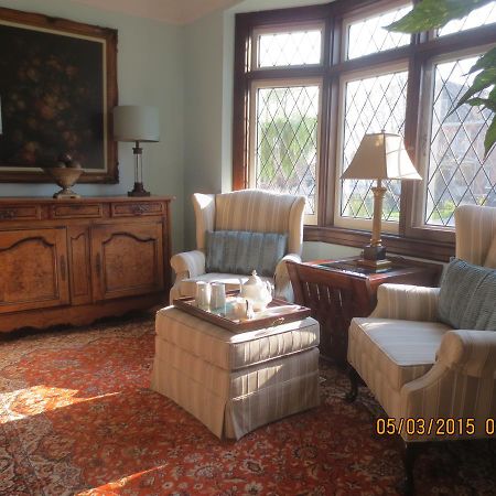 Bed and Breakfast Robinsong Thorold Экстерьер фото