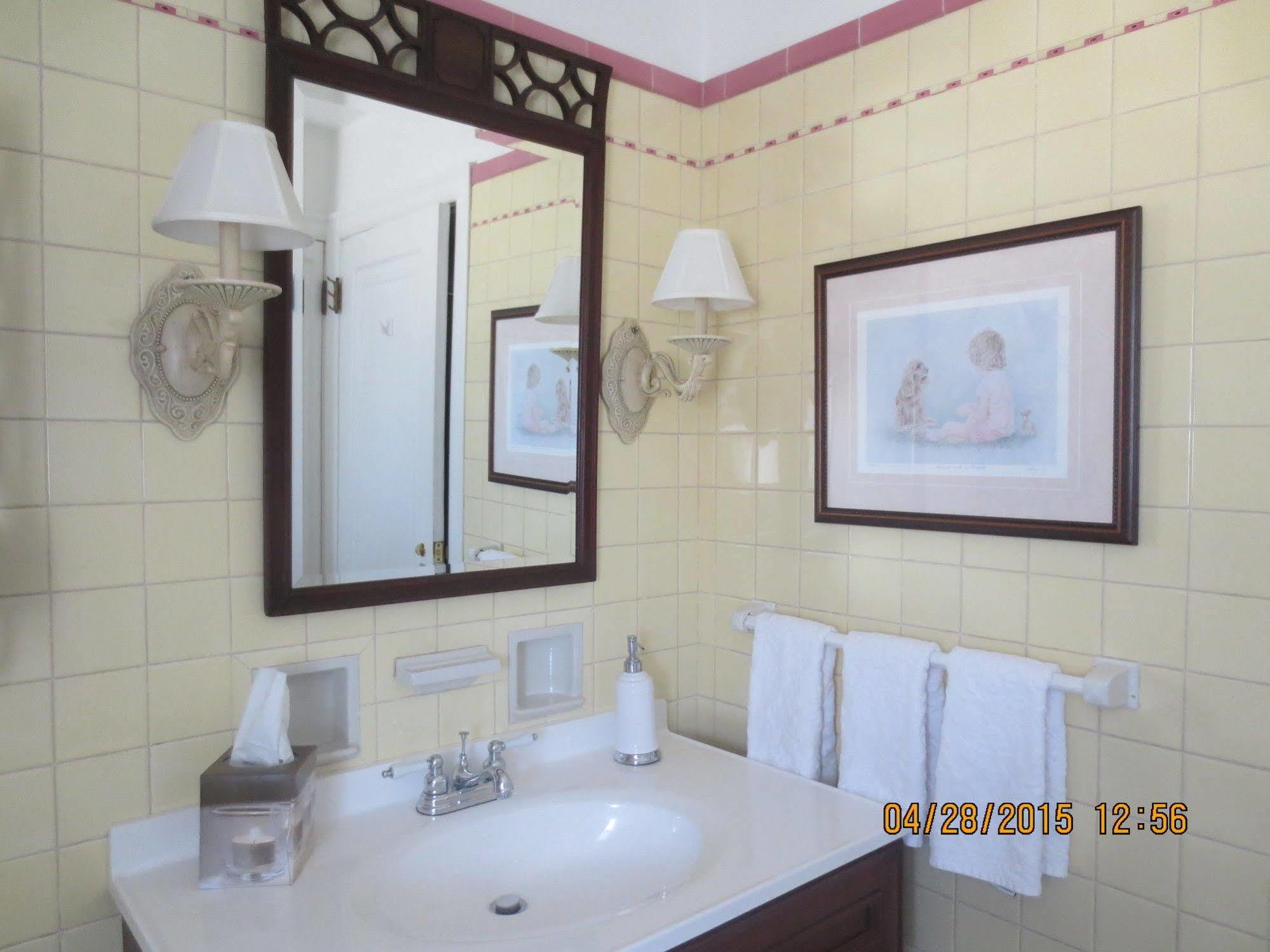 Bed and Breakfast Robinsong Thorold Экстерьер фото